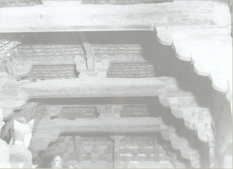 Edizione riordinata dello Zhongguo Gu Jianzhu Tudian, fotografato da Liang Sicheng e altri: soffitto a cassettoni pingan della grande sala del Tempio Foguang