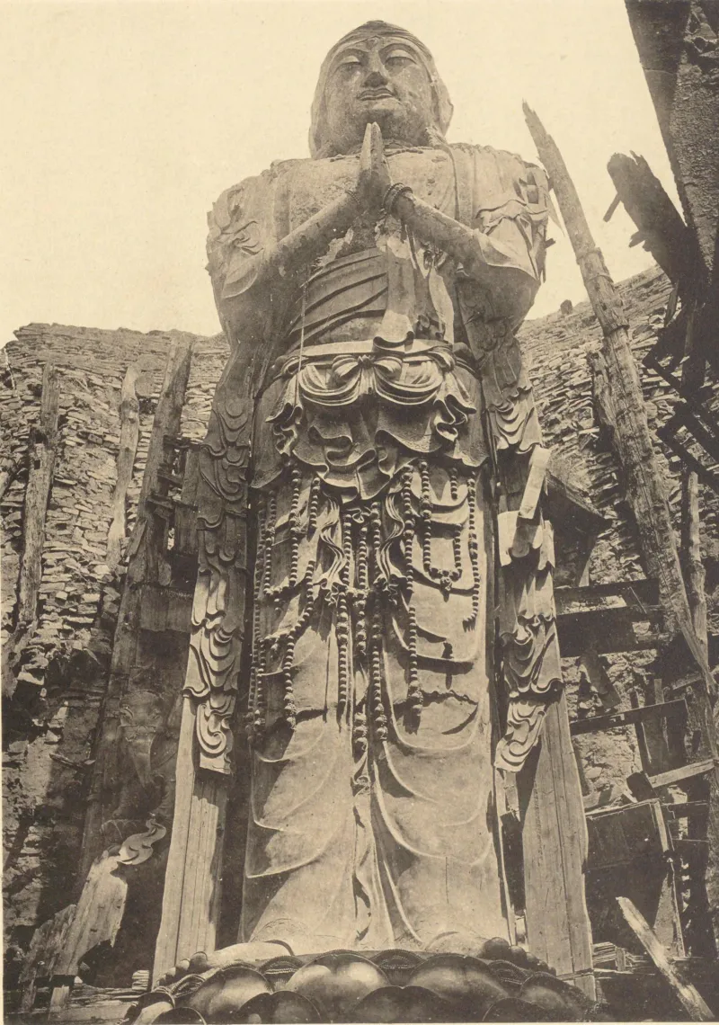 Tokiwa Daijō y Sekino Tadashi, Vestigios históricos y culturales de China, vol. 8: vista antigua de la gran imagen de Guanyin en la gran sala del Templo Longxing en Zhengding