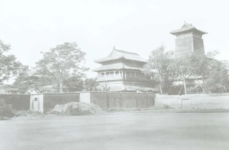 Lin Zhu (ed.), Diccionario ilustrado de la arquitectura antigua china, vol. 1: el exterior norte del Templo Longxing en Zhengding, según los materiales de reconocimiento de Liang Sicheng y otros