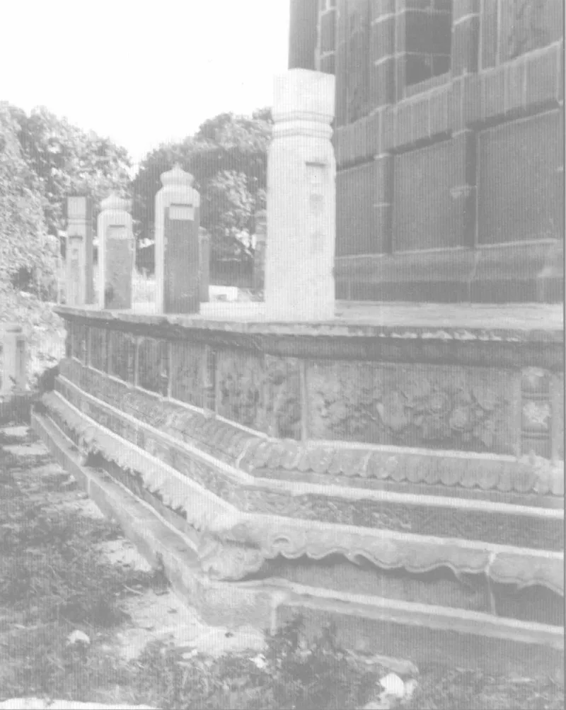 《中國古建築圖典》第四卷所收泉州開元寺鎮國塔基座舊影