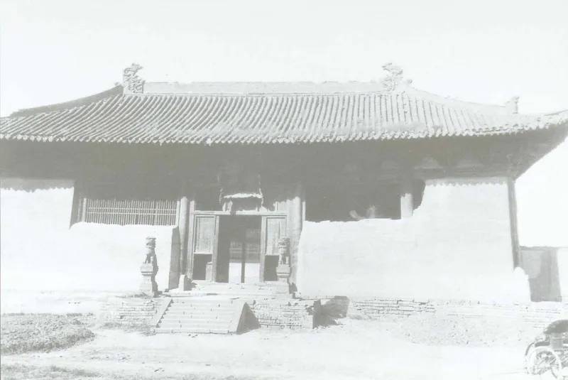 1933年 梁思成・劉敦楨が大同調査時に撮影した善化寺山門正面