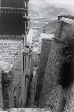 1936年8月30日哲蚌寺內巷道
